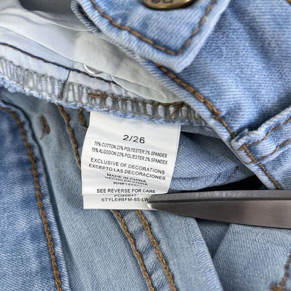 New Women’s Bebe Denim Shorts Stone Embroidered Sz 2 (26) NWT Light Wash Raw Hem - Picture 6 of 9